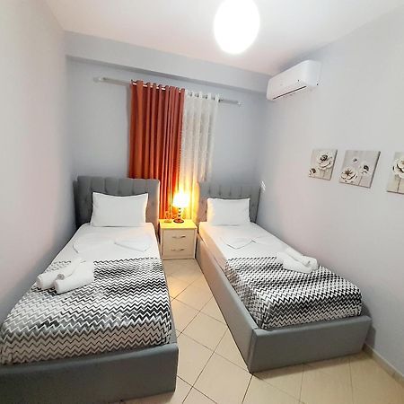 George 1 Appartement Gjirokastër Buitenkant foto