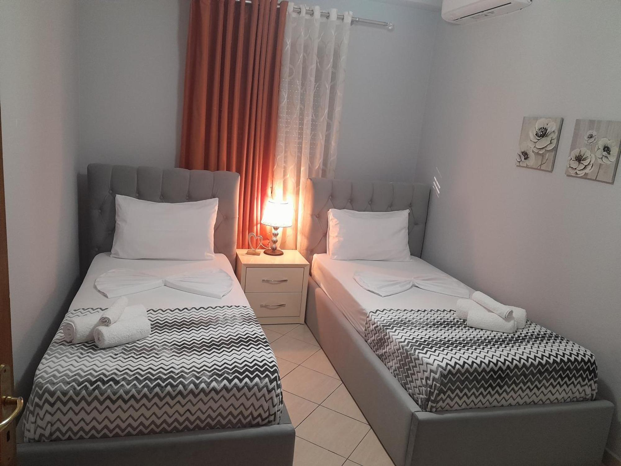 George 1 Appartement Gjirokastër Kamer foto